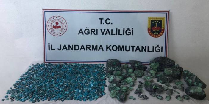 Ağrı'da Ele Geçirildi! Bu Taşın Değeri Tam 1 Milyon 137 Bin Lira, Şifalı Olduğuna İnanılıyor