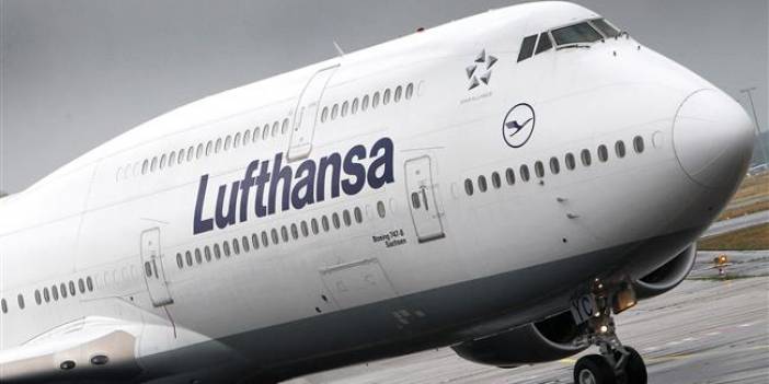 Alman Havayolu Şirketi Lufthansa 15 bin euro maaşla 2 bin pilot alacak