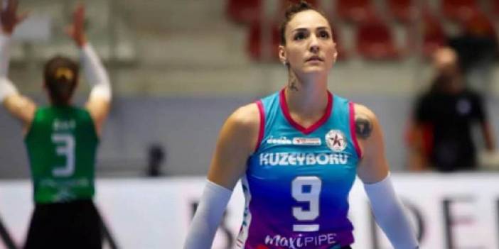 Milli voleybolcu, kızıyla birlikte kaza geçirdi!