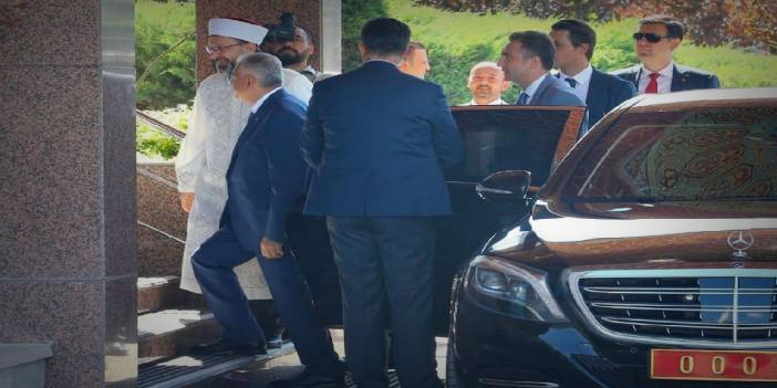 Mercedes İsrail'e Yardım Kararı Aldı! Kahveci Hamburgerci Muhabbetini Bırakın Diyanet'e Bakın