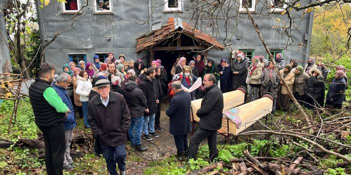 Eşi Ve Oğlunu Öldürüp, İntihar Etmişti: Cenazeler Defnedildi