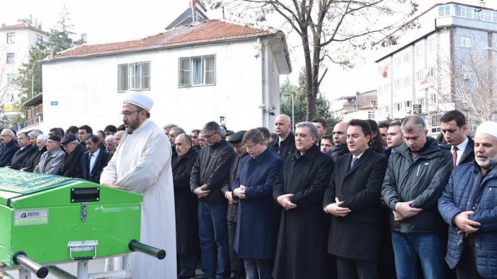 Abdullah Gül’ün dikkat çeken ziyareti