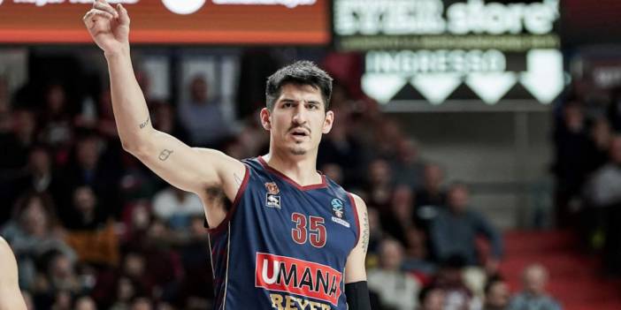 Anadolu Efes'te Derek Willis, 6-8 hafta Parkelerden Uzak