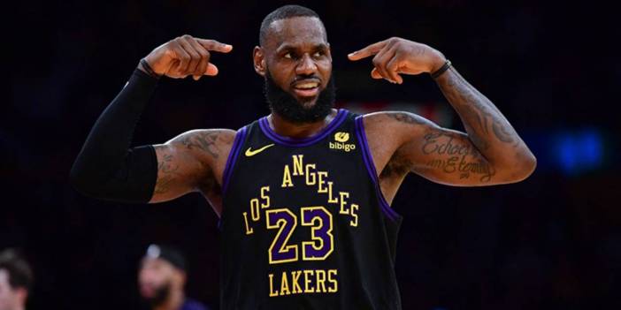 LeBron James ilki başardı 500 bin doları kasasına koydu!