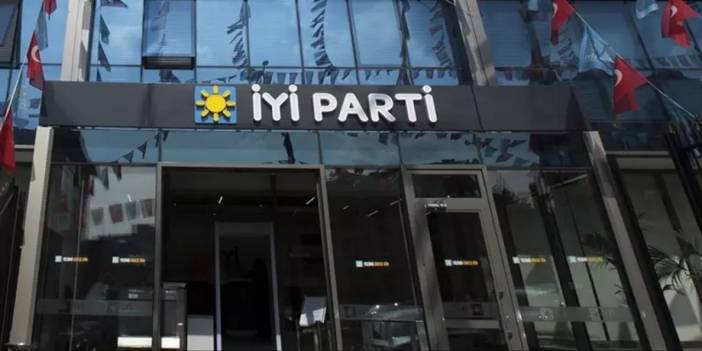 İYİ Parti'de İstifa Depremi! Kürşad Zorlu'dan Açıklama: 'Planlı Bir Saldırı'