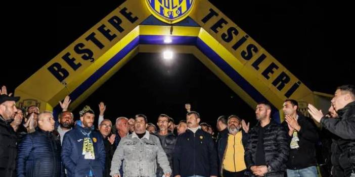 Ankaragücü taraftarlarından Faruk Koca için oturma eylemi