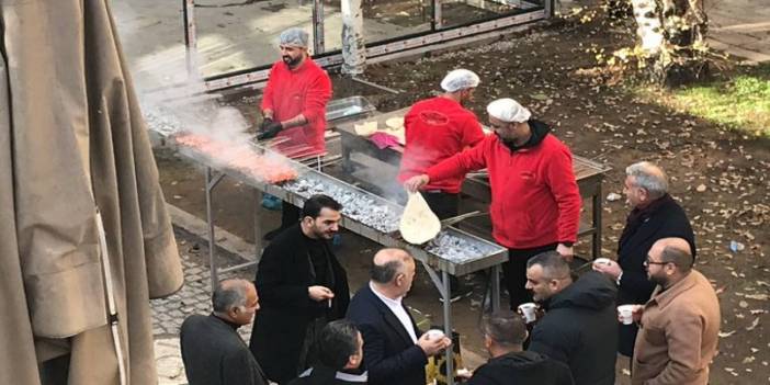 Meclis'te Bütçe AKP'li Vekiller Ciğer Partisinde!