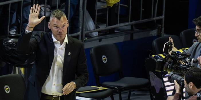 Sarunas Jasikevicius, galibiyetle başladı!