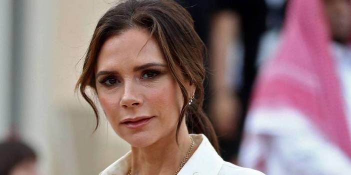 Victoria Beckham göğüs büyütme hamlesinden rahatsız! Yıllar sonra itiraf etti