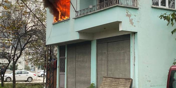 Isınmak İçin Almıştı: Elektrikli Battaniye Evi Yaktı Küle Çevirdi!