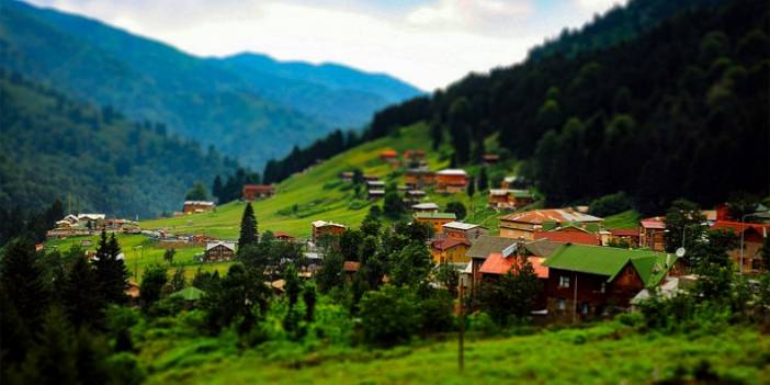 Böylesi tahmin bile edilmiyordu. Her iki kişiden biri vazgeçti. Türkiye yerine Gürcistan'a geçiyorlar. Esnaf kan ağlıyor