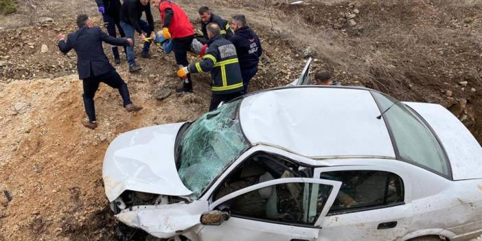 Bolu'da Otomobil Şarampole Devrildi: 1 Ölü