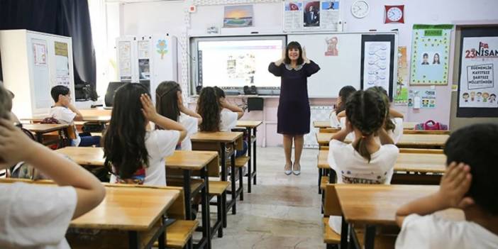 Öğrencilerin Yüzünü Güldüren Haber: Sömestr Uzayabilir... Okul Tatili 1 Aya mı Çıkacak?