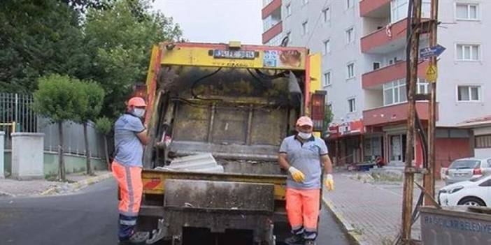 Fotoğraftaki İki İşçinin Aralarındaki Mesafe 3 Metre Ama Maaş Farkları 10.000 TL