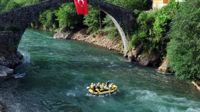 Türkiye'nin 13 gösterişli köprüsü listesine Karadeniz'den 2 köprü girdi