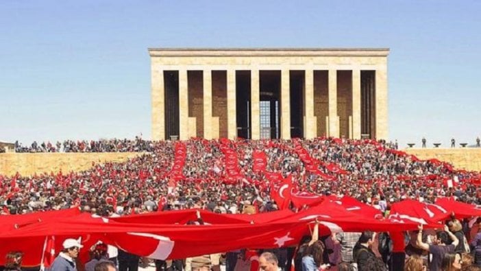 Anıtkabir'e saygısızlık ortaya çıkınca bakan ile Gökçek suçu birbirine attı