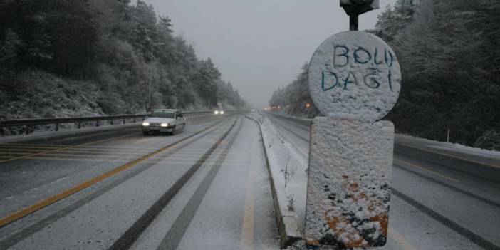 Bolu Dağı'nda Şiddetli Kar Yağışı