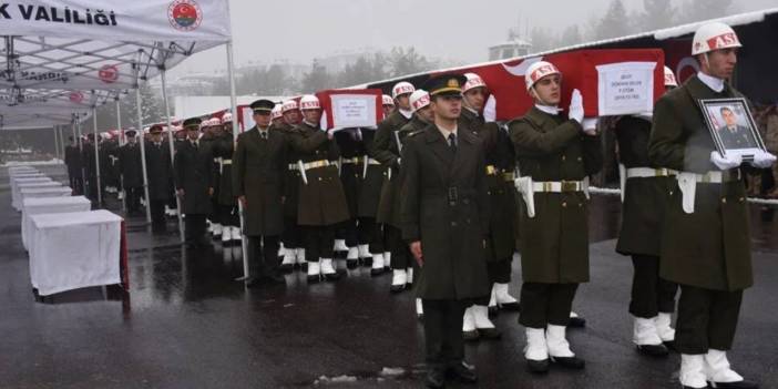 İçimiz yandı: 20 günde 21 asker şehit düştü... Uzmanlar uyarıyor: Stratejik hata hedef yapıyor