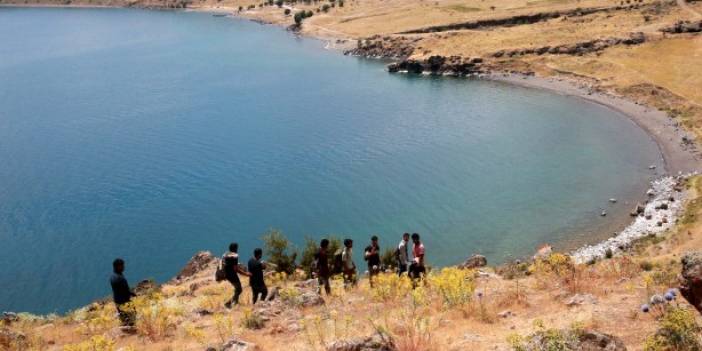 İran askerlerinin skandal Adımları Sabırları Zorluyor! Türkiye sınırına bıraktılar