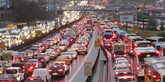 İstanbul Trafiği Bu Akşam Kıpkırmızı!