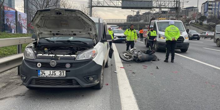 Yakınları Feryat Etti! Bir Kurye Daha Trafik Kazasında Hayatını Kaybetti