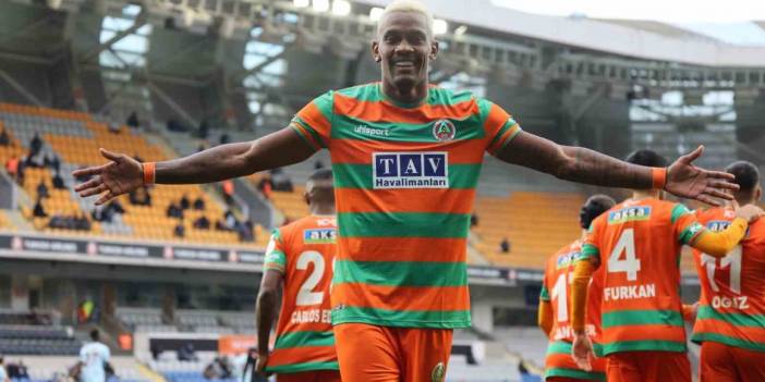 Alanyaspor, Sergio Cordova'yı Rusya'ya kiraladı