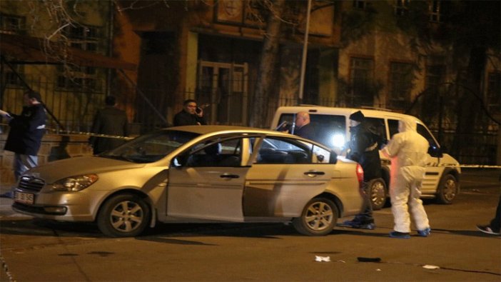 Devriye gezen sivil polislere silahlı saldırı! Bir polisin durumu ağır