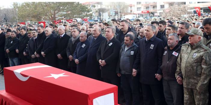 Pençe-Kilit Şehidi Er Salih Ay Erzincan'da Son Yolculuğuna Uğurlandı