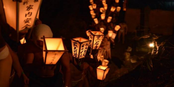 1000 yılı aşkın süredir yapılan Japonya'nın 'çıplak adam festivali' şaşırtıcı bir nedenden dolyı bir daha yapılamayak...