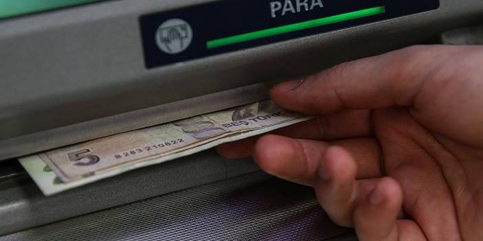 En Az 10 Bin Lira Maaş Alan Emeklilere Müjde: Maaş Hesaplarına 3 Günde 12 Bin Lira Yatırılacak