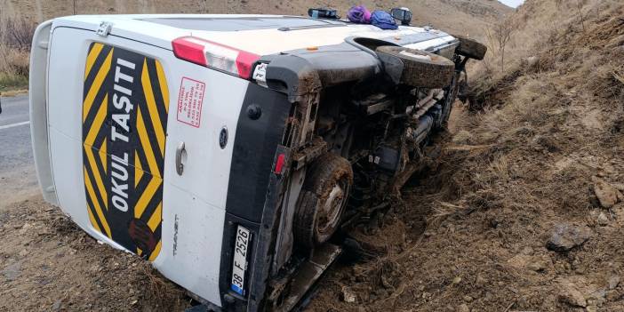 Kayseri'de Öğrenci Servisi Devrildi: 10 Yaralı