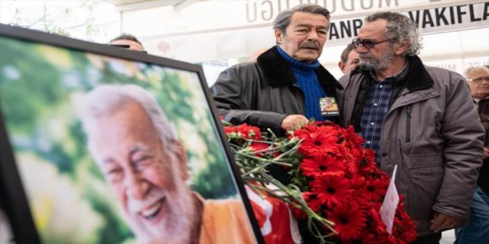 Selvi Boylum Al Yazmalım'ın Yapımcısı Arif Keskiner Son Yolculuğuna Uğurlandı! Kadir İnanır Göz Yaşlarını Tutamadı