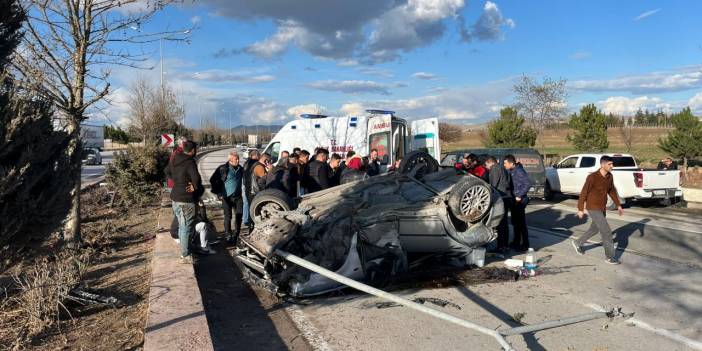 Refüje Çarparak Devrilen Araçta Can Verdi!