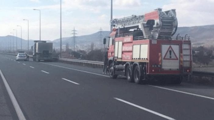 Doğalgaz tüpü yüklü TIR'da kaçak paniği