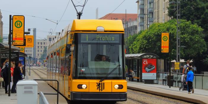 Almanya'da tramvayları artık öğrenciler kullanacak