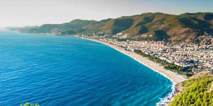 Yerli Turist İçin Tatil Hayal Oldu: 5 Günlük Tatil 70 Bin TL'ye Kadar Çıkıyor!