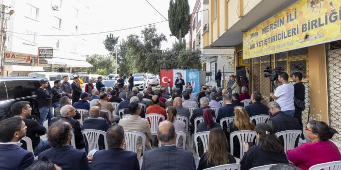 Vahap Seçer, Mersin İli Arı Yetiştiricileri Birliği'ni Ziyaret Etti