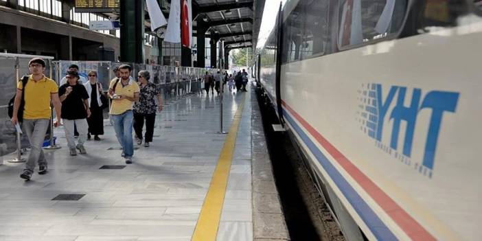 Bakan Duyurdu: Ramazan Bayramı Tatilinde Emeklilere Tren İndirimi