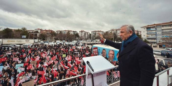 Ankara'da AKP Eriyor