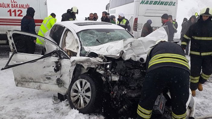 Bingöl'de korkunç kaza: 1 ölü, 10 yaralı