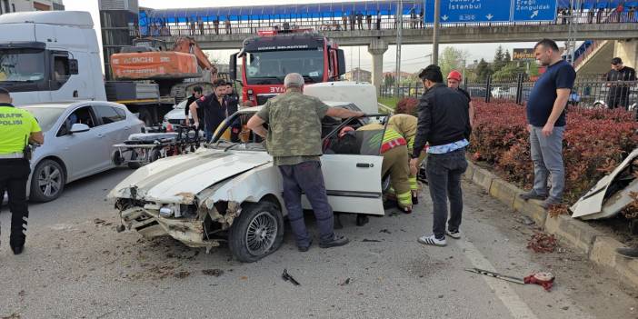 İftara Yetişmeye Çalışırken Felaketi Yaşadılar: Otomobil Takla Attı