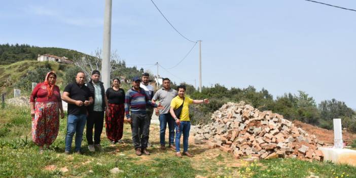 Seçimi Kazanamayınca 'Tapulu Arazim' Dedi Yolu Kapattı!