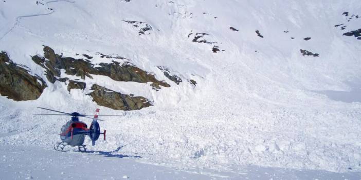 Çığ Can Aldı: 3 Turist Hayatını Kaybetti!