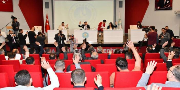 CHP'li Zeyrek Manisa'da İndirim Sözünü Tuttu!