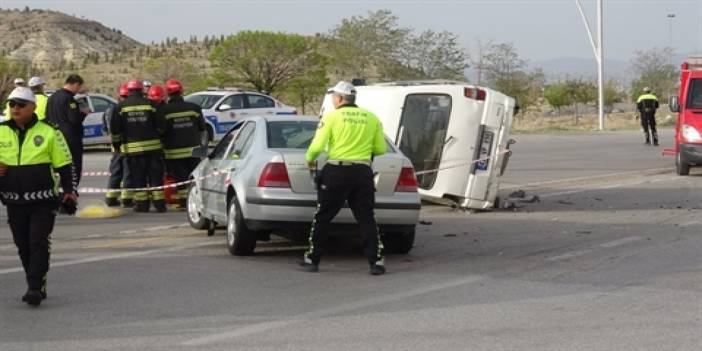 Yasak Noktadan 'U' Dönüşü Yapmak İstedi: Feci Kaza Can Aldı!