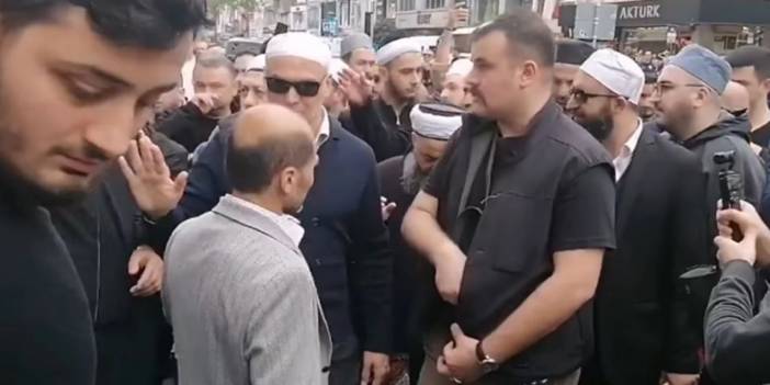 Cenazede Cübbeli Ahmet'i Şoke Eden Protesto!
