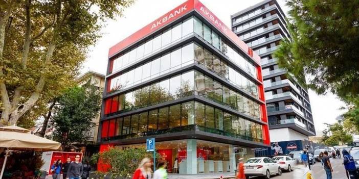 Akbank İlk Çeyrek Kâr Miktarını Açıkladı: Artan Faiz Bankaların Parasını Katladı