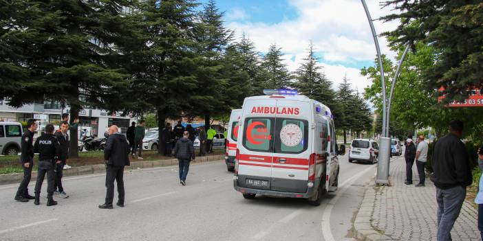 Uşak'ta kahreden kaza! Anne ve Çocuğu ağır yaralandı