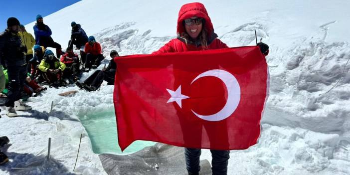 Deniz Kayadelen Dünya Rekoru Kırdı!