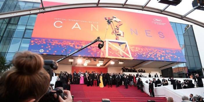 77. Cannes Film Festivali'nde Sinema Sektörü Çalışanlarından Eylem!